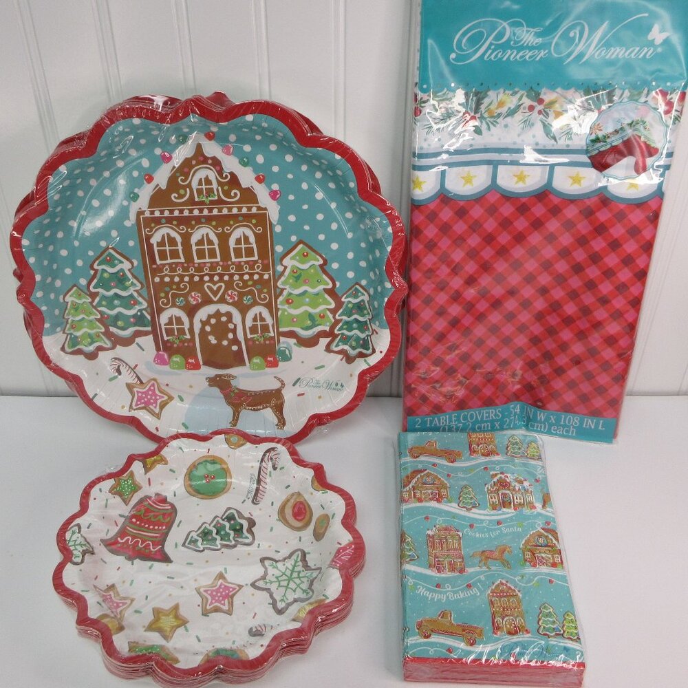 Pioneer Woman Christmas Holidays Party Supplies Gingerbread House for8 Guest Set
